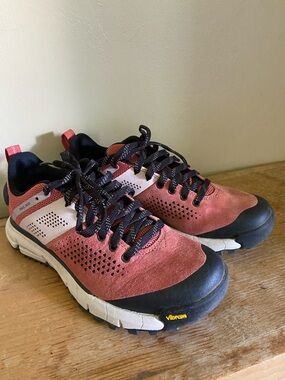 Danner Women's Trail 2650 Style #61274 | Hot Sauce  size 6.5